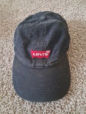 Levi's Black Cap with Red Logo Tag